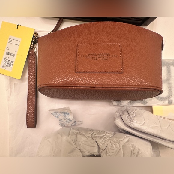 Authentic Marc Jacobs Brown Beauty Bag - Picture 12 of 12